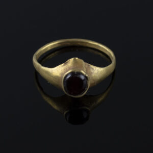 Roman ring with carnelian stone