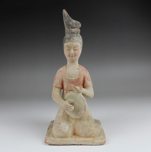 Chinese statuette of a musician