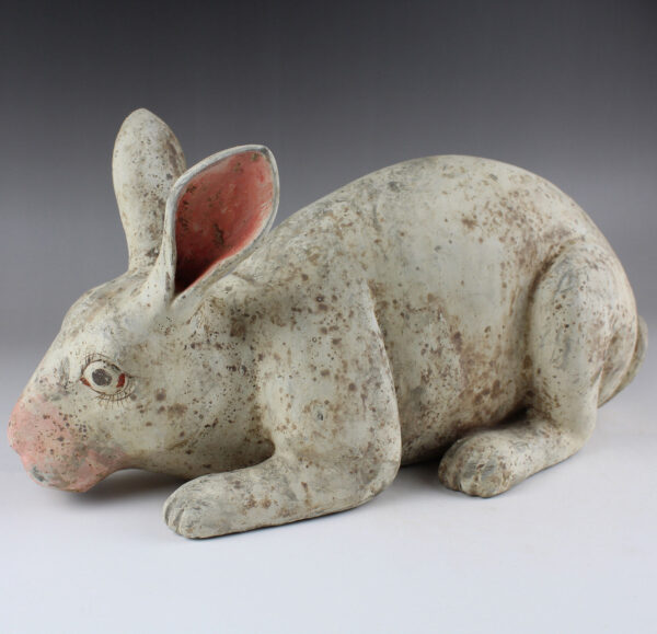 Chinese statuette of a rabbit with Thermoluminescence