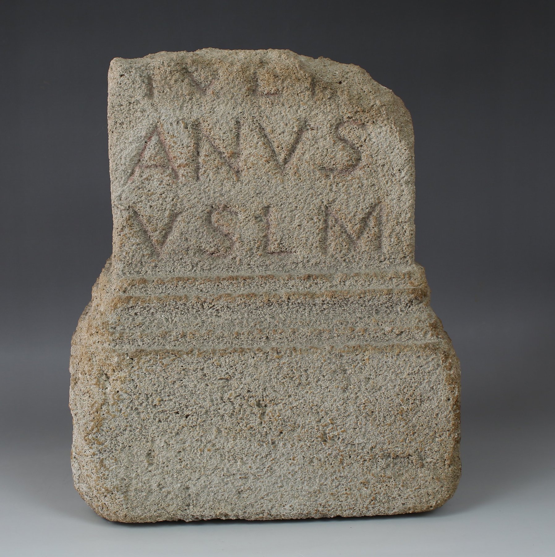 Roman votive ara with inscription